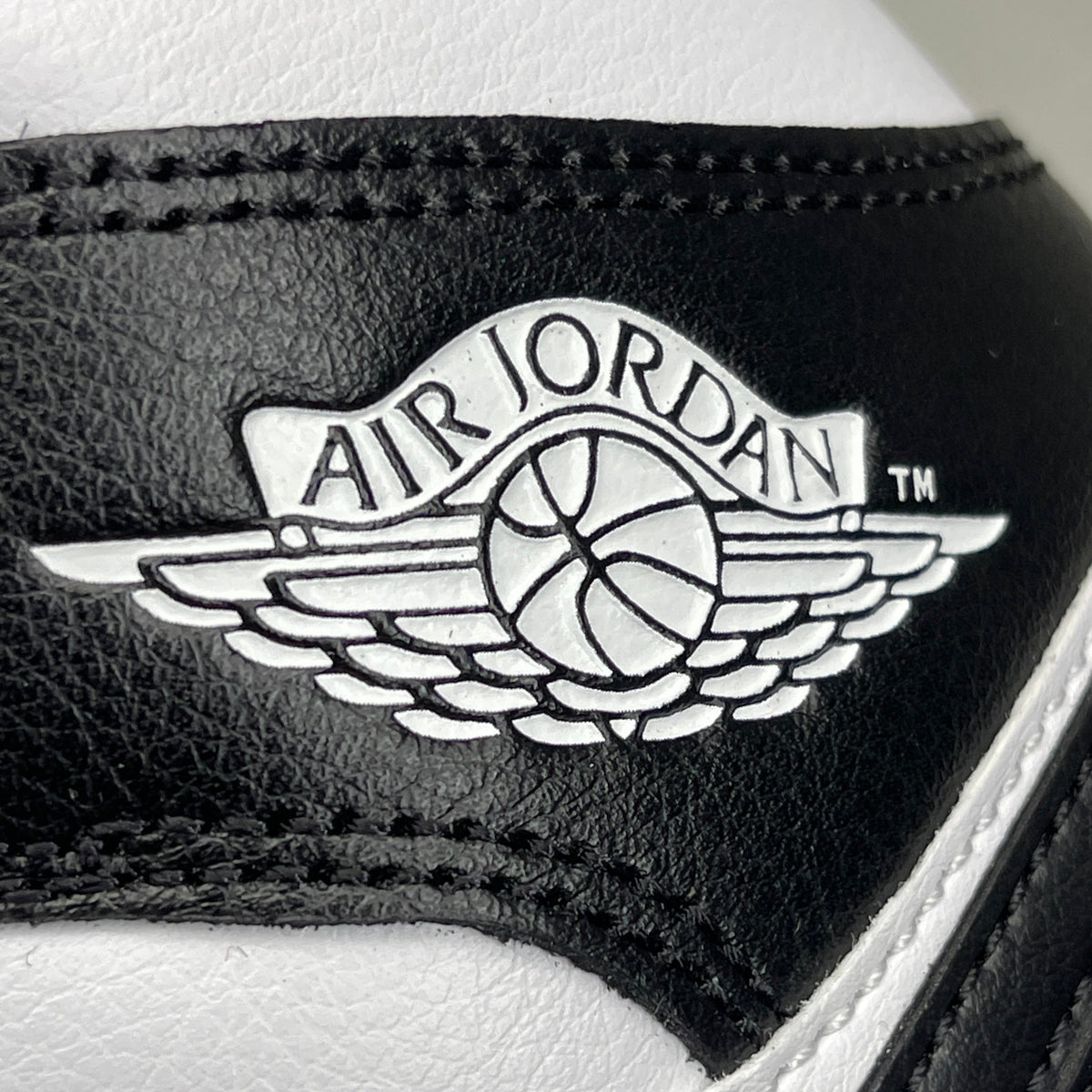 NIKE AIR JORDAN 1 Mid Panda Shoe Women's Sz 7 Black / White DV0991-101 (New)