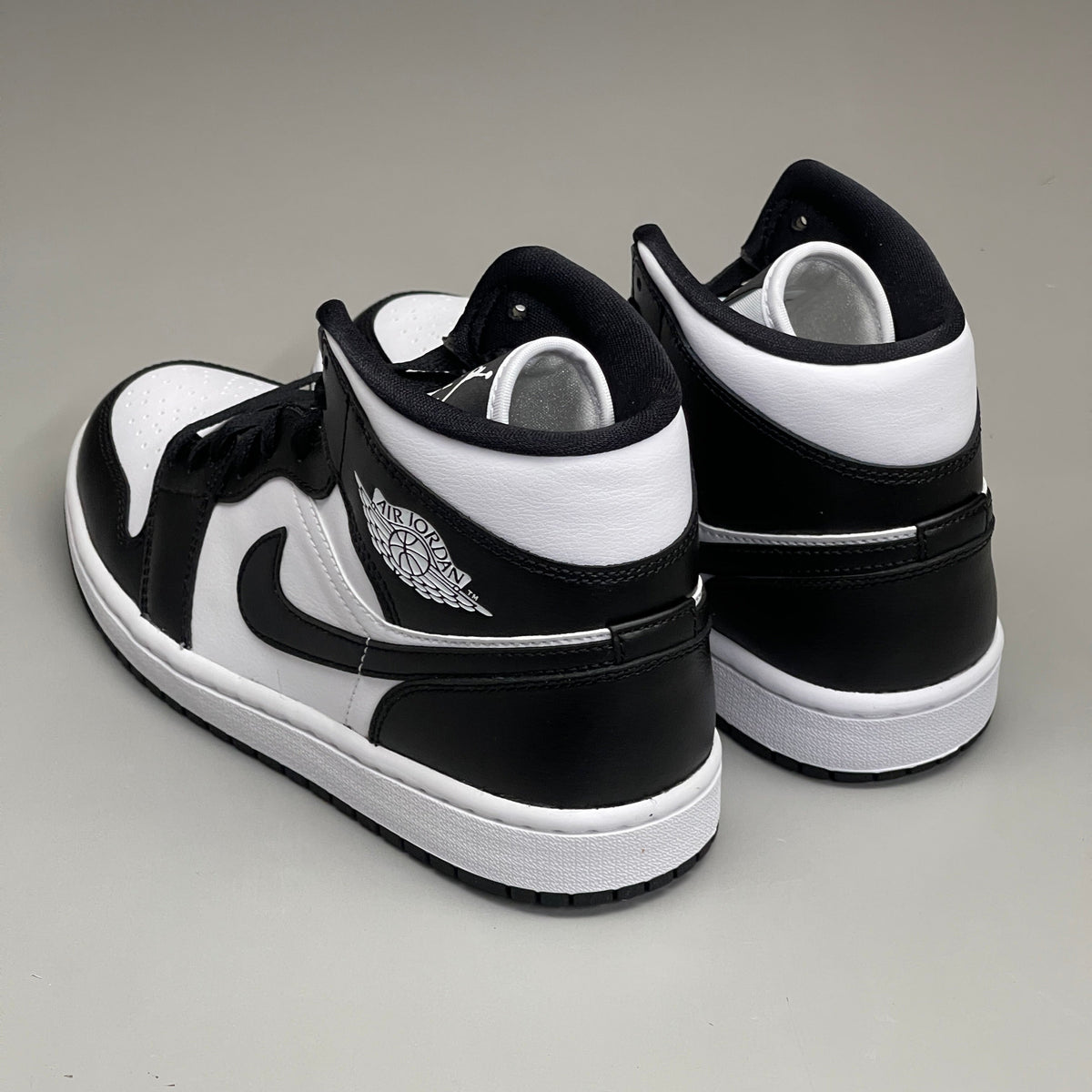 NIKE AIR JORDAN 1 Mid Panda Shoe Women's Sz 7 Black / White DV0991-101 (New)